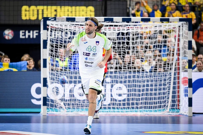 Dean Bombač je bil najboljši igralec derbija v Göteborgu. FOTO: kolektiff