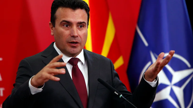 Fotografija: Zoran Zaev je odstopil, ker se zaveda, da mu priljubljenost pada. FOTO: Ognen Teofilovski/Reuters