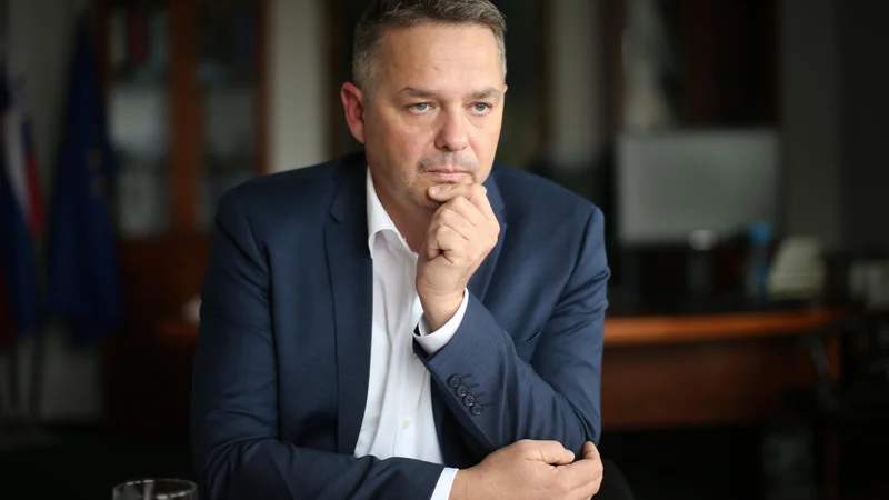 Fotografija: Novi generalni direktor finančne uprave Peter Jenko bi moral razmisliti v kakšni vlogi so davkoplačevalci. Foto: Jure Eržen/Delo