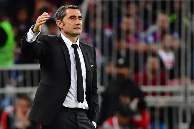 Ernesto Valverde med svojo zadnjo tekmo Barcelone, ko je porazil Katalonce madridski Atletico. FOTO: AFP