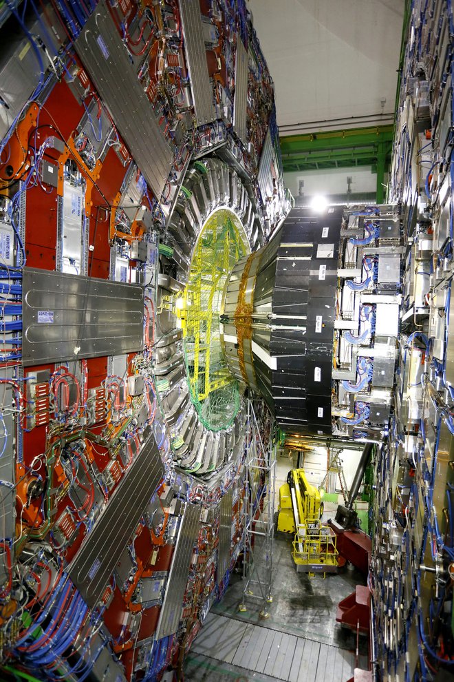 Veliki hadronski trkalnik FOTO: Pierre Albouy Reuters