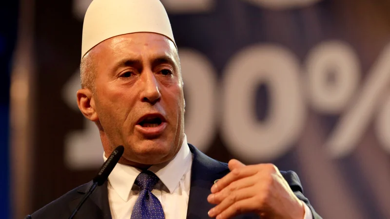Fotografija: Haradinaj je odstopil tudi s položaja predsednika AAK, ker se mu ni izšel račun, da z rušenjem vlade in predčasnimi parlamentarnimi volitvami utrdi svoj položaj v kosovski politični nomenklaturi. FOTO: Florion Goga/Reuters