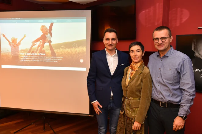 Zdravniki Denis Baš, Jasna Čuk Rupnik in Matjaž Homšak. Foto Foto: Peter Irman