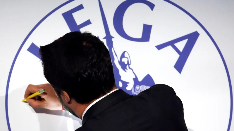 Fotografija: Evropo vznemirja nastajanje evroskeptične vlade v Italiji. FOTO: Alessandro Bianchi/Reuters