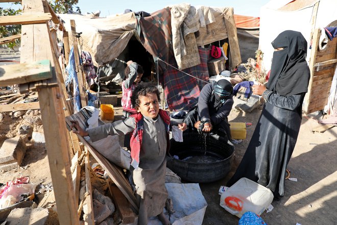 Združeni narodi nenehno opozarjajo na humanitarno krizo v Jemnu. FOTO: Khaled Abdullah/Reuters