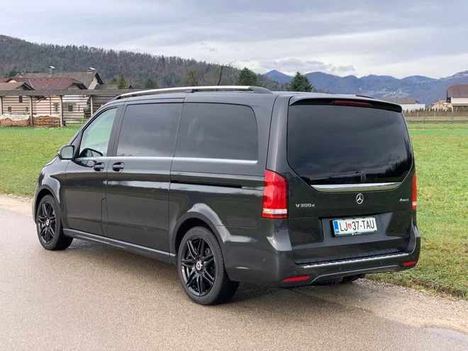 Do stotice pospeši v 8,6 sekunde, največjo hitrost doseže pri 214 kilometrih na uro. FOTO: Blaž Kondža