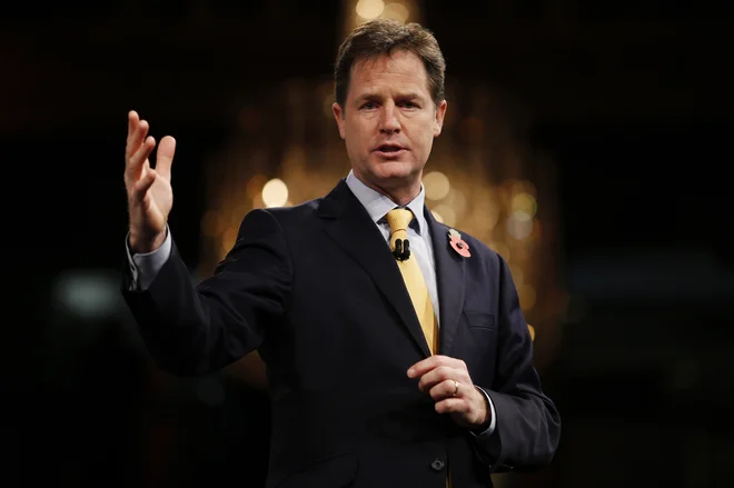 &raquo;Tudi mi smo bili leta 2016 šokirani nad ruskimi vdori v volitve,&laquo; je dejal Nick Clegg iz Facebooka. Foto AFP