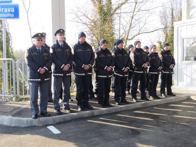 Slovenski policisti, zadnjih šest let poleg njih tudi hrvaški, so mejno kontrolo izvajali v neustreznem delovnem okolju. FOTO: Eva Milošič/Ptujinfo