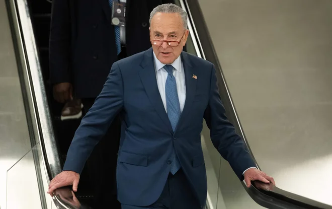 Voditelj demokratske manjšine Chuck Schumer. FOTO: Saul Loeb/AFP