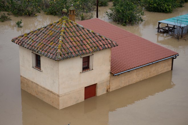 Poplave v kraju Malgrat de Mar v bližini Girone v Španiji. FOTO: Josep Lago/AFP