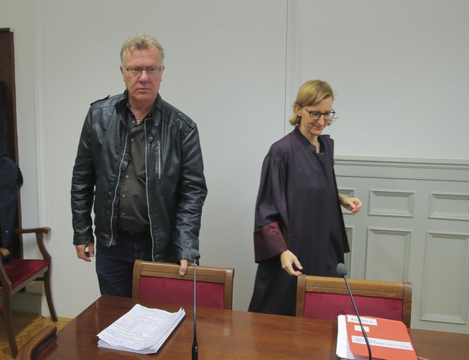 Novinar Bojan Rajšek na sodišču. FOTO: Joze Suhadolnik/Delo