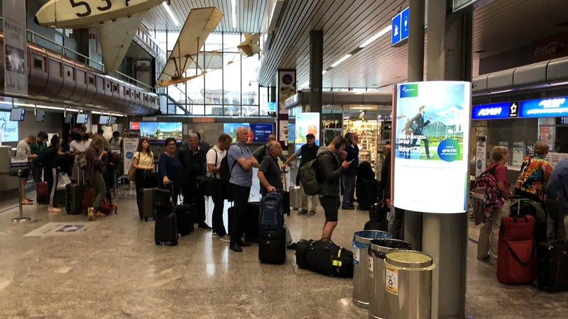 Fotografija: Na Brniku dodatni zdravstveni pregledi še niso potrebni.
Foto Aljaž Vrabec