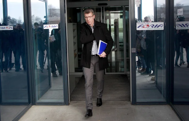 Stečajni upravitelj Janez Pustatičnik v kratkem pričakuje cenitve poslovne stavbe in blagovne znamke. FOTO: Roman Šipić/Delo