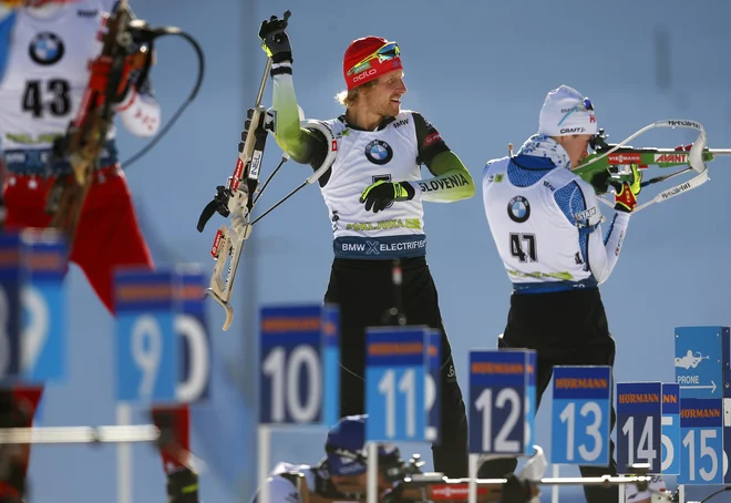 Pri streljanju stoje je bil Klemen Bauer natančnejši kot leže. FOTO: Matej Družnik/Delo