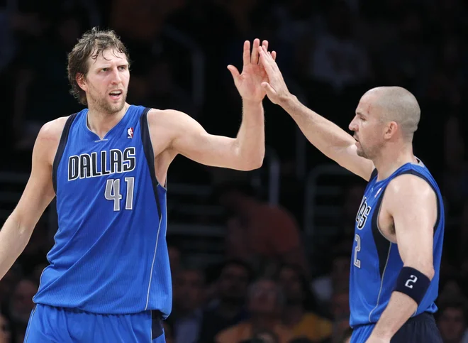 Jason Kidd (desno) in Dirk Nowitzki (levo) sta edina Dallasova košarkarja, ki sta igrala v začetni peterki na tekmi All-Star NBA. FOTO: Reuters