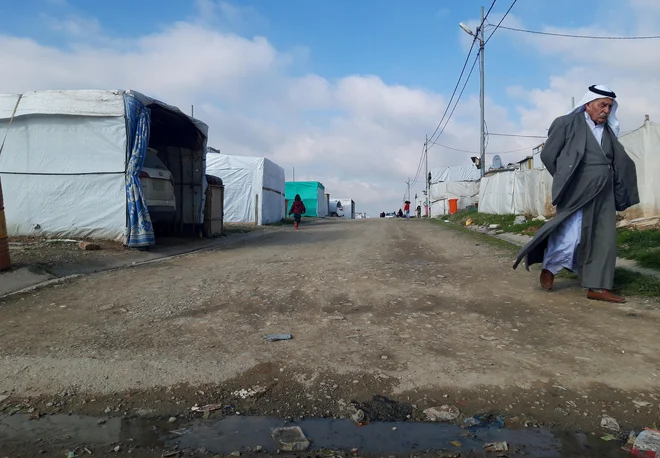 V Iraku, kjer je bilo na vrhuncu vojne z Islamsko državo razseljenih več kot tri milijone ljudi, se na svoje domove &ndash; tisoče in tisoče je bilo povsem uničenih, predvsem to velja za zahodni Mosul &ndash; še vedno ni vrnilo več 1,4 milijona ljudi. FOTO: Boštjan Videmšek