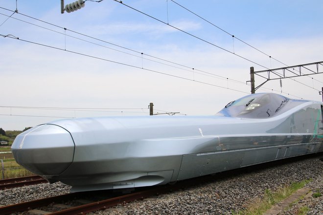 Japonska velja za državo z najrazvitejšo železniško mrežo in najhitrejšimi vlaki. FOTO: AFP