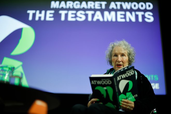Roman Testamenti ji je prinesel nagrado booker. FOTO: Tolga Akmen/AFP