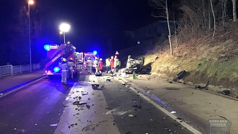 Fotografija: Tragična prometna nesreča v Bresternici. FOTO: Gasilska brigada Maribor