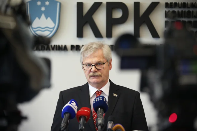 Generalna sekretarka urada predsednika republika bo s pojasnili v zvezi z verodostojnostjo samega postopka izbire Štefaneca seznanila v petek. FOTO: Jure Eržen/Delo
