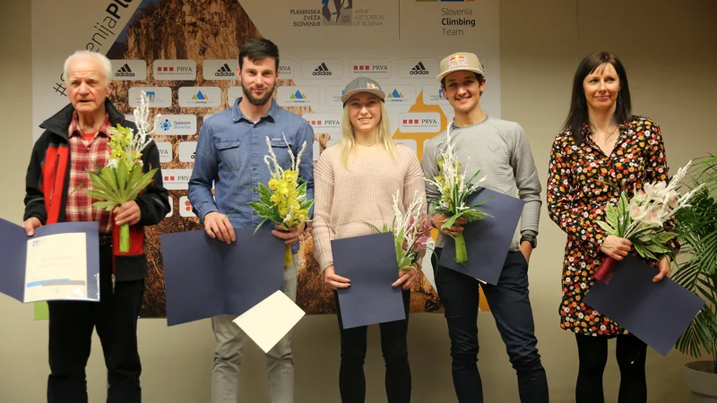 Fotografija: Anton Sazonov, Jernej Kruder, Janja Garnbret, Luka Kovačič in Maja Šuštar (z leve) so prejeli zaslužena priznanja. Foto Oto Žan