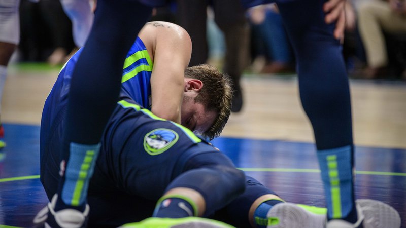 Fotografija: Luka Dončić je moral zaradi poškodbe gležnja počivati že decembra. FOTO: USA Today Sports