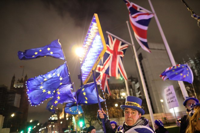 Luknja, ki bo nastala z britanskim slovesom, po bruseljskih izračunih znaša od 12 do 14 milijard evrov na leto. FOTO: Reuters