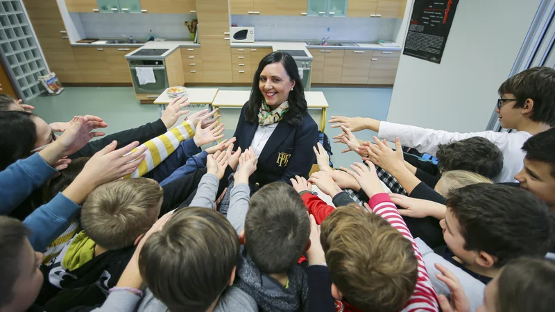 Fotografija: Urška Kovač Grad je bila večkrat učiteljica meseca ali leta po izbiri učencev. FOTO: Jože Suhadolnik/Delo