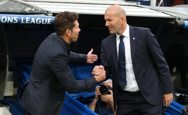 Trenerja Diego Simeone in Zinedine Zidane bosta odprla novo bitko v dolgoletnem igralsko-trenerskem rivalstvu. Foto Reuters