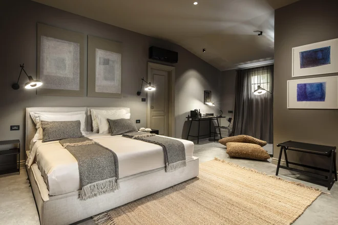 Resort ima 18 sob in suit v stari kamniti hiši, šest pa v novem delu.
