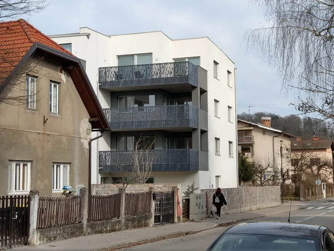Rožna dolina ostaja predel z vilami, le da so ob klasičnih vilah zrasli vila bloki. FOTO: Aleš Stergar/Delo