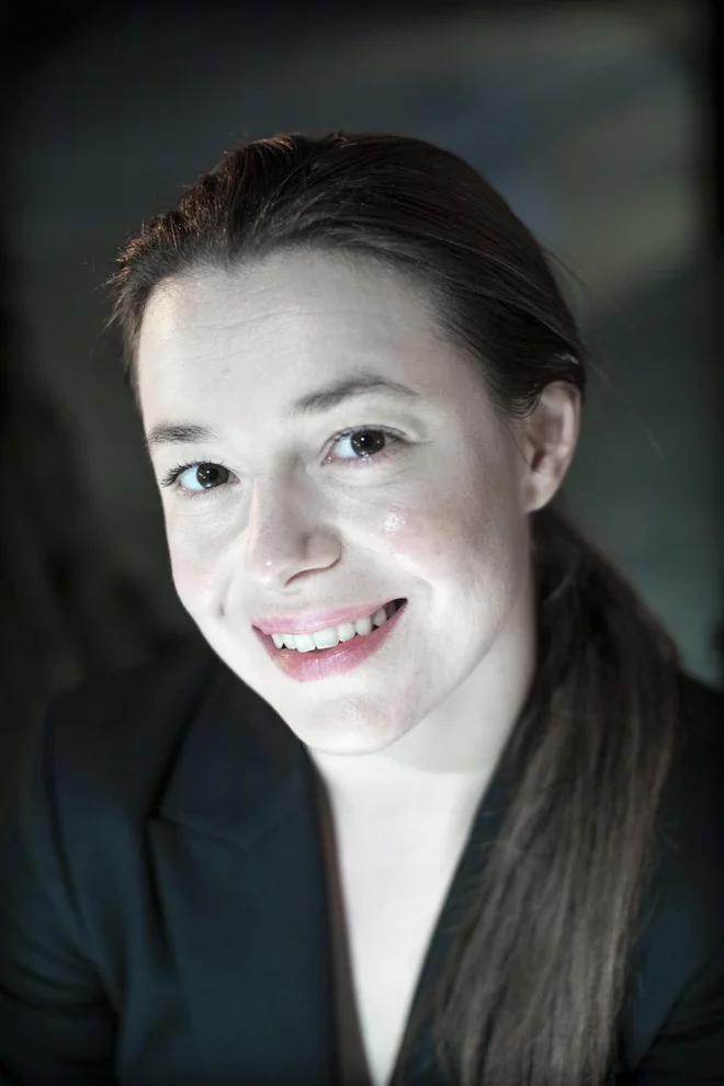 Nina Ivanišin: »Igralski poklic je čudovit, ker se spoznavam v situacijah, ki si jih ne bi nikdar pripisala.« FOTO: Voranc Vogel
