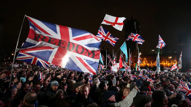 Fotografija: Množice ljudi so brexit pričakale v središču londonskega Westminstra. Foto: Simon Dawson/Reuters