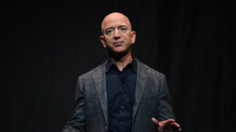 Fotografija: Founder, Chairman, CEO and President of Amazon Jeff Bezos speaks during an event about Blue Origin's space exploration plans in Washington, U.S., May 9, 2019. REUTERS/Clodagh Kilcoyne Foto Clodagh Kilcoyne Reuters