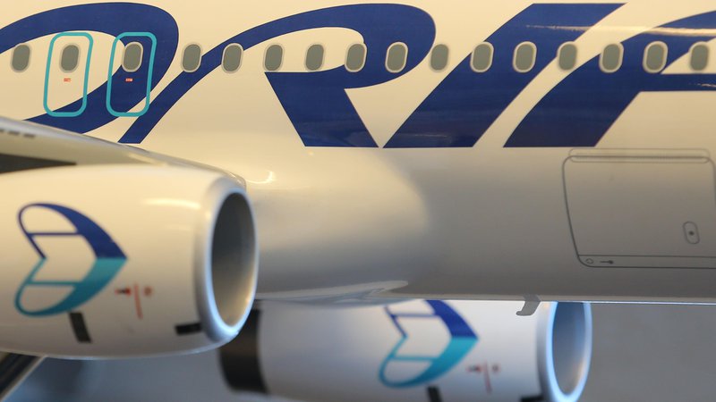 Fotografija: Stečajni upravitelj bo v prihodnje prodajal tudi blagovno znamko Adria Airways, ki je ocenjena na 100.000 evrov. FOTO: Tomi Lombar/Delo
