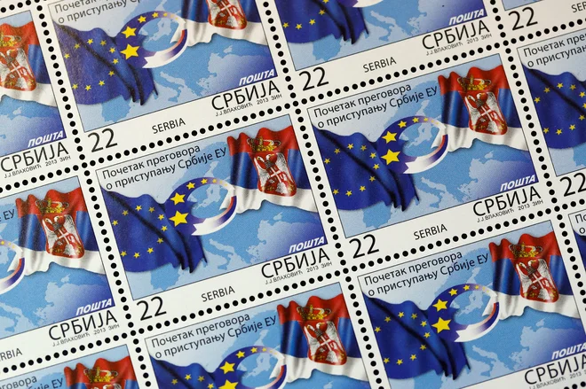 Anketa Centra za evroatlantske študije je ugotovila, da je podpora za vstop v EU med Srbi nekoliko nižja kot pred dvema letoma. Foto Reuters