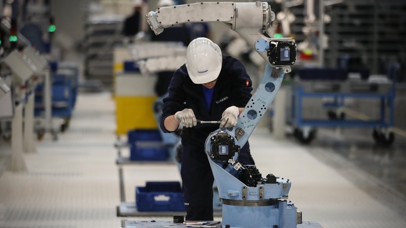 Fotografija: V Kočevju je tovarno robotov odprla Yaskawa. Foto Uroš Hočevar