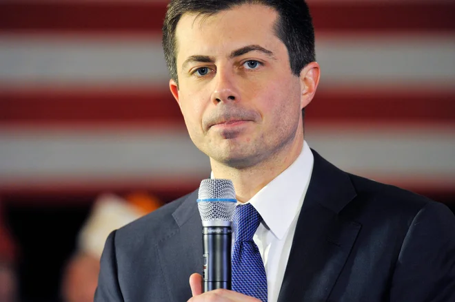 Pete Buttigieg je očitno zmagal za 0,1 odstotka glasov. FOTO: AFP