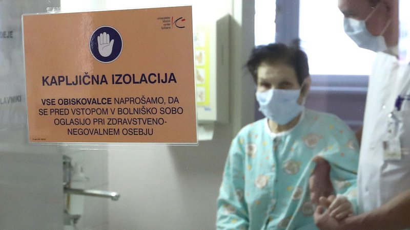 Fotografija: V UKC Ljubljana so do 2. februarja sprejeli 324 bolnikov z zapleti zaradi gripe. FOTO: Dejan Javornik/Slovenske novice