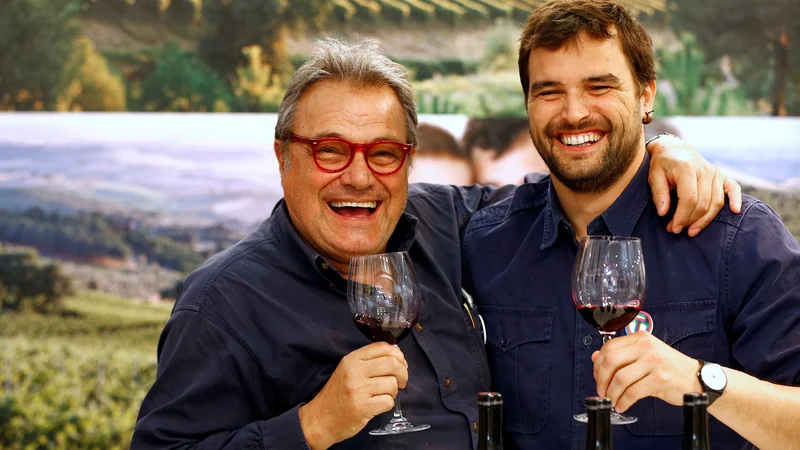 Fotografija: Oliviero Toscani (levo) na fotografiji s sinom Roccom. FOTO: Stefano Rellandini/Reuters