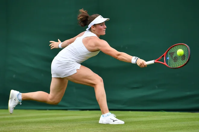 <strong>Tamara Zidanšek</strong> je od petih partij dobila le eno. FOTO: Ben Stansall/AFP