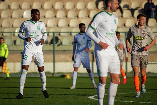 Daniel Kamy Ntankeu (levo) je v porvem polčasu upravičil zaupnje trenerja Safeta Hadžića. FOTO: Aljoša Juhart/NK Olimpija