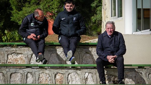 Fotografija: Milan Mandarić (desno) je budno spremljal vsak korak moštva, ob njem pa sta bila ves čas nepogrešljiva sodelavca Boštjan Gasser (levo) in Marko Čepelnik. FOTO: Aljoša Juhart/NK Olimpija