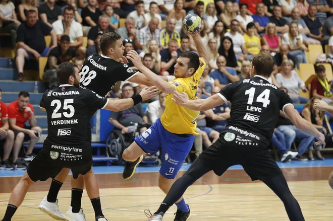 Rokometaši Celja Pivovarne Laško so v 11. krogu evropske lige prvakov izgubili proti francoskemu PSG z 29:33 (13:17). FOTO: Leon Vidic/delo