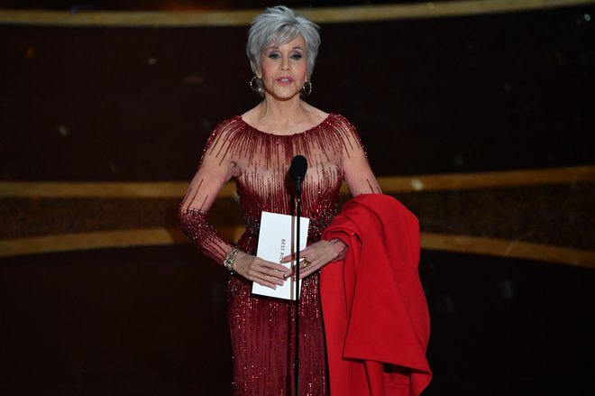 Jane Fonda, ki je podelila oskarja za najboljši film. FOTO: Mark Ralston/AFP