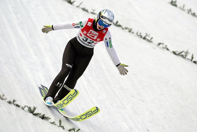 Nika Križnar je v Hinzenbachu dokočila na 10. in 11. mesto. FOTO: AFP