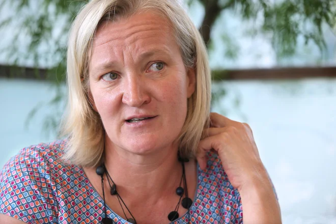 Urša Opara Krašovec pravi, da je postala <em>persona non grata</em> samo zato, ker je opozarjala na slabe prakse in nepravilnosti: &raquo;In na to sem ponosna.&laquo; FOTO: Igor Zaplatil/Delo