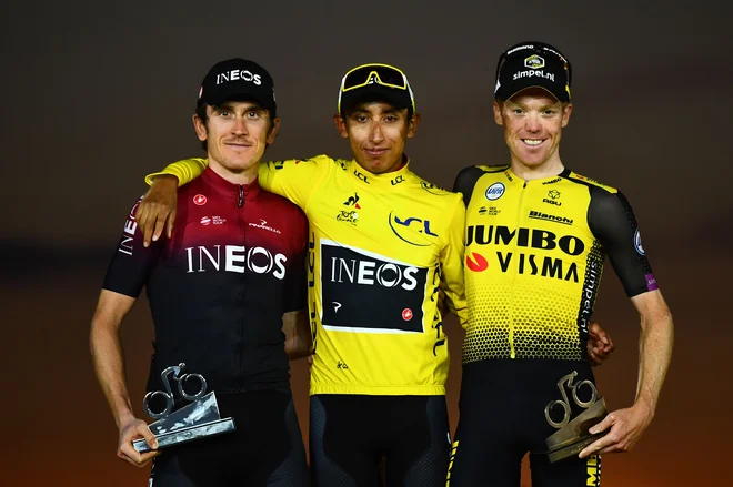 Lanski oder za zmagovalce na Touru (z leve), drugouvrščeni Geraint Thomas, zmagovalec Egan Bernal (oba Ineos) in tretjeuvrščeni Steven Kruijswijk (Jumbo Visma). FOTO: AFP