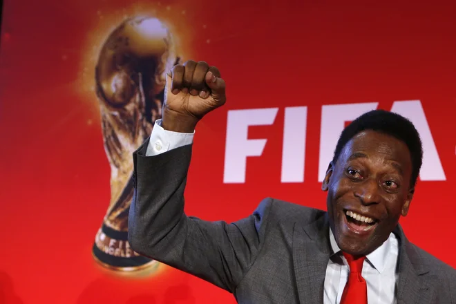Fifa je Peleja skupaj z Diegom Maradono razglasila za najboljšega nogometaša 20. stoletja. FOTO: Reuters