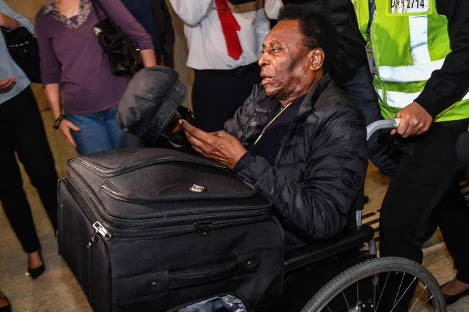 Brazilski zvezdnik Pele, čigar pravo ime je Edson Arantes do Nascimento, je imel sicer v zadnjih letih vrsto težav z zdravjem. FOTO: AFP